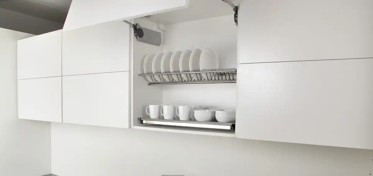 Cara merapikan lemari piring